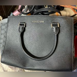 Michael Kors purse